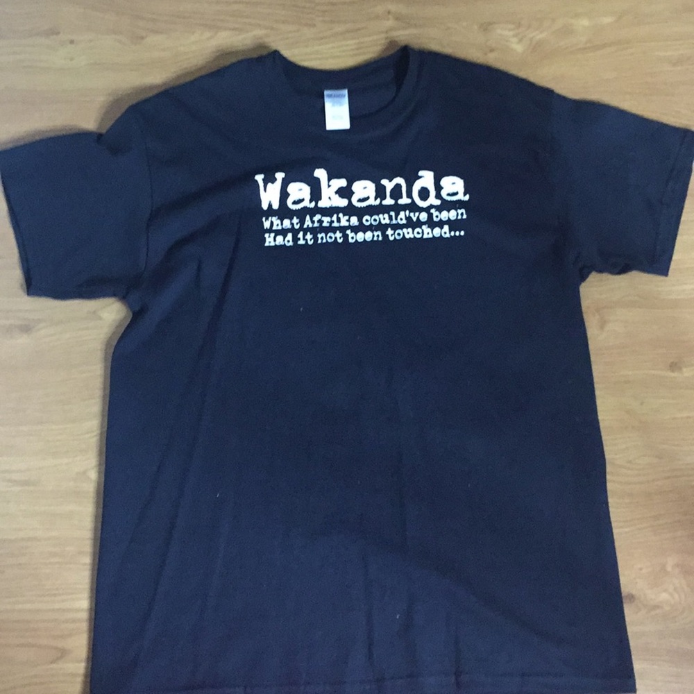 Wakanda T Shirt Black and White Size Large New